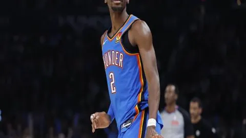 汪海健进球，申花主场连胜十一场，以2-0完胜十人川崎